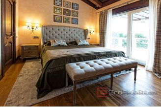 018 2026 103 Ciovo unique villa first row to the sea for sale