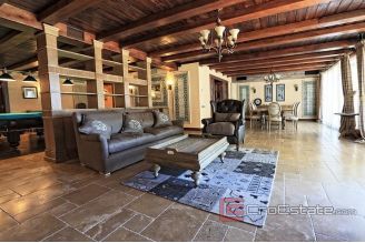 018 2026 103 Ciovo unique villa first row to the sea for sale