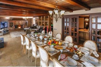 018 2026 103 Ciovo unique villa first row to the sea for sale