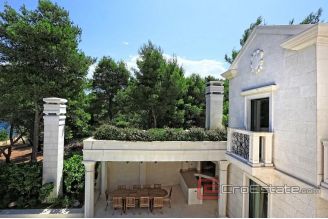 018 2026 103 Ciovo unique villa first row to the sea for sale