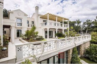 018 2026 103 Ciovo unique villa first row to the sea for sale