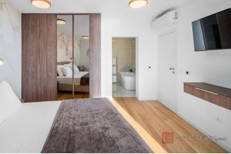 025 2022 385 rogoznica villa with pool and sea view for sale