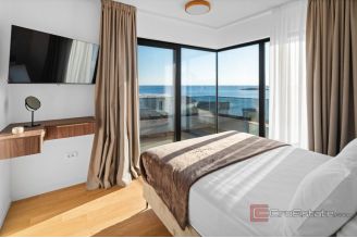 025 2022 385 rogoznica villa with pool and sea view for sale