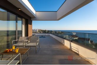025 2022 385 rogoznica villa with pool and sea view for sale