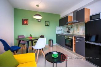 020 3456 30 island ciovo house with swimming pool for sale