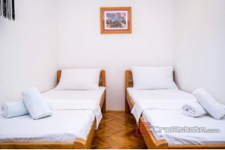 020 3456 30 island ciovo house with swimming pool for sale