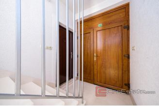 020 3456 30 island ciovo house with swimming pool for sale