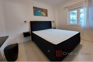 015 2041 68 Marina house with a sea view for sale