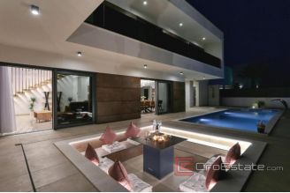 018 2018 246 Zadar newly built moder villa with swimming pool for sale