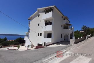009 2016 588 Hvar spacious apartment with an open sea view for sale
