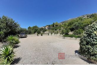 009 2016 588 Hvar spacious apartment with an open sea view for sale