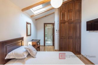 011 2043 95 Zadar stone house with pool for sale