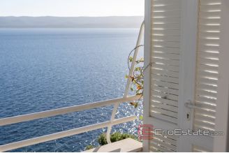 007 2021 368 omis house first row to the sea for sale