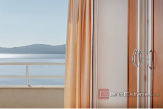 007 2021 368 omis house first row to the sea for sale