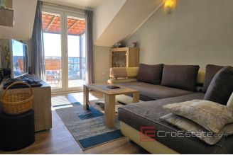 014 2029 71 Rogoznica Apartment house with a sea view for sale
