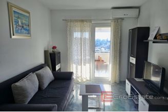 014 2029 71 Rogoznica Apartment house with a sea view for sale