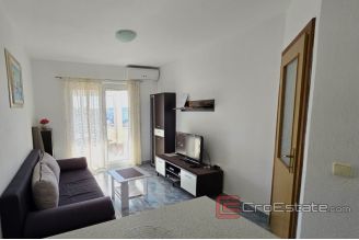 014 2029 71 Rogoznica Apartment house with a sea view for sale