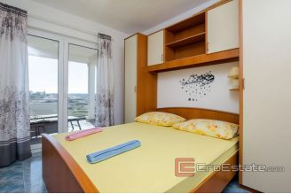 014 2029 71 Rogoznica Apartment house with a sea view for sale