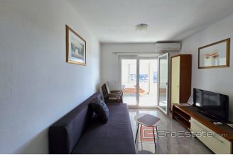 014 2029 71 Rogoznica Apartment house with a sea view for sale