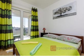 014 2029 71 Rogoznica Apartment house with a sea view for sale