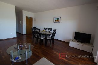 008 2030 66 Ciovo Apartment with a sea view for sale