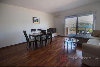 008 2030 66 Ciovo Apartment with a sea view for sale