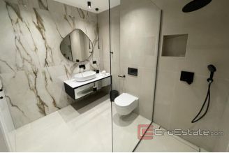 013 2035 136 Ciovo Luxury villa with a pool near the sea for sale