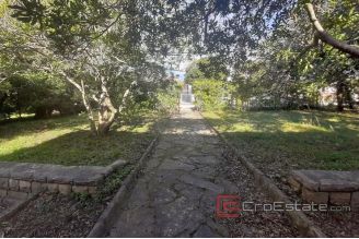 008 2016 594 Zadar Ground floor near the sea for sale