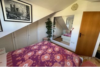 013 2036 88 Split Znjan Two bedroom apartment with a sea view for sale