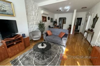 013 2036 91 Split Meje Tvo bedroom apartment on the ground floor for rent