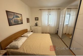013 2036 91 Split Meje Tvo bedroom apartment on the ground floor for rent