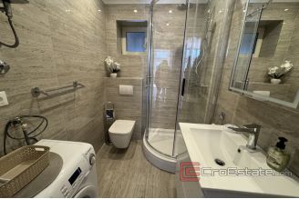 013 2036 91 Split Meje Tvo bedroom apartment on the ground floor for rent