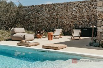 020 2031 108 Solta Luxury villa with pool and a sea vies for sale