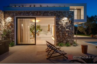 020 2031 108 Solta Luxury villa with pool and a sea vies for sale