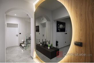 013 2043 97 Sibenik three story house with pool for sale