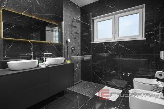 013 2043 97 Sibenik three story house with pool for sale