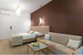 007 2036 94 Split Center Luxuriously decorated rooms for sale