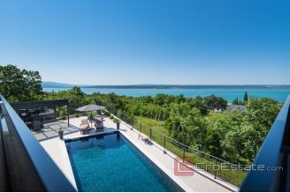 020 2030 68 Zadar Villa with an open sea view for sale