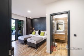 020 2030 68 Zadar Villa with an open sea view for sale