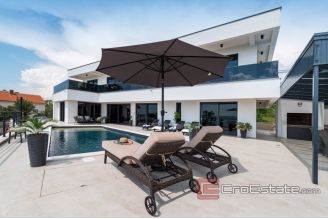 020 2030 68 Zadar Villa with an open sea view for sale