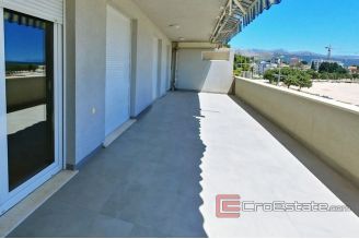 014 5293 30 split znjan two bedroom apartment first row to the sea for rent