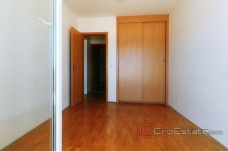 014 5293 30 split znjan two bedroom apartment first row to the sea for rent