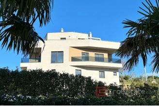 007 2022 383 Split Visoka two story apartment for sale