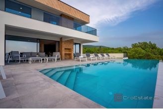 020 2026 109 Crikvenica Luxury villa with a pool and a sea view for sale