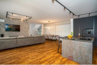 020 2026 109 Crikvenica Luxury villa with a pool and a sea view for sale