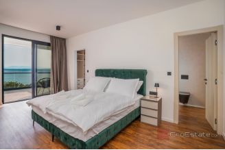 020 2026 109 Crikvenica Luxury villa with a pool and a sea view for sale