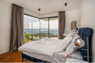 020 2026 109 Crikvenica Luxury villa with a pool and a sea view for sale