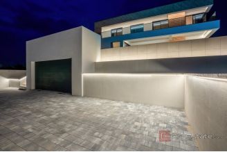 020 2026 109 Crikvenica Luxury villa with a pool and a sea view for sale