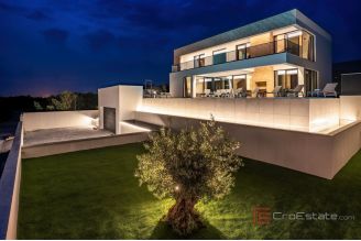 020 2026 109 Crikvenica Luxury villa with a pool and a sea view for sale