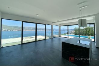 014 5030 30c Ciovo newly built villa with pool for sale